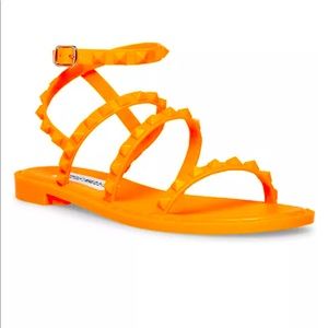 SOLD Steve Madden sandals